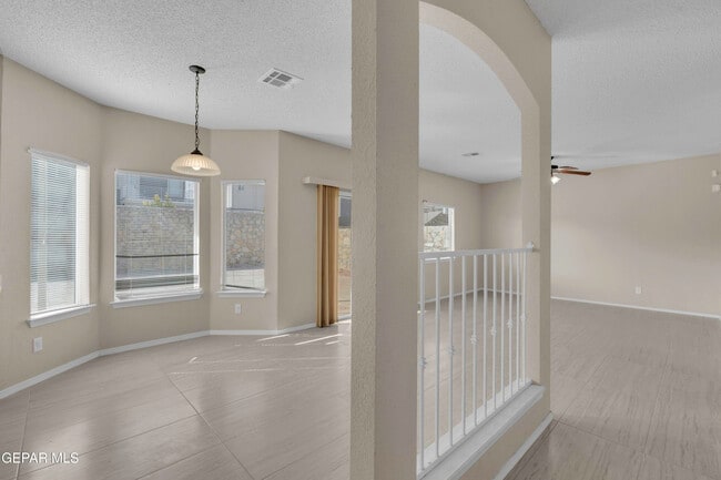 Building Photo - 11017 Bullseye St