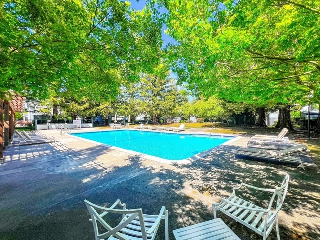 Building Photo - Spacious 2 Bed/2.5 Bath Napa Condo in Peac...