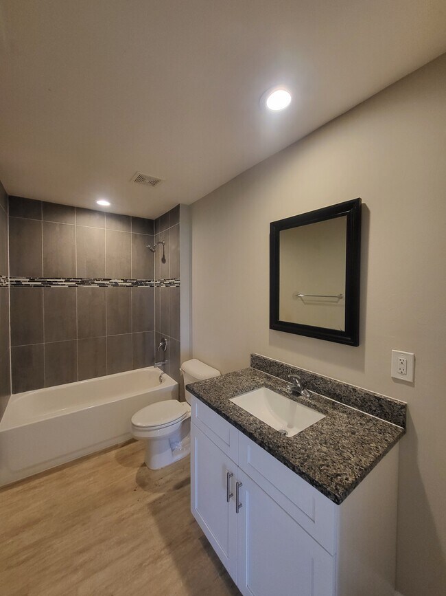 Building Photo - 9020 S Indio Cir