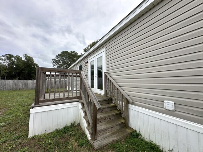 Building Photo - 4625 Canary Way