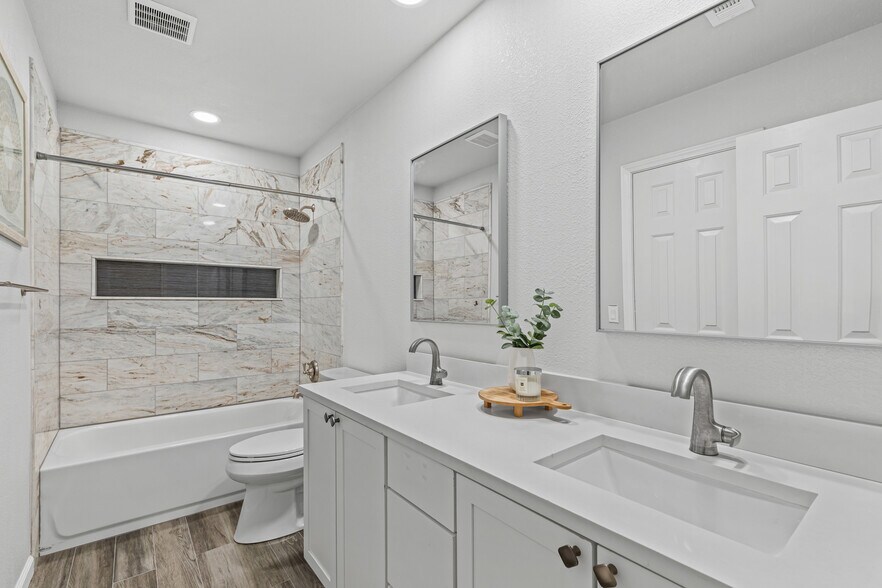 Building Photo - 1412 Seabrook Dr