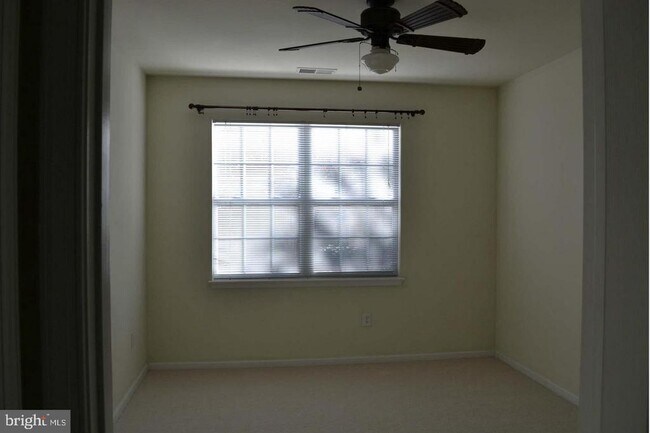 Building Photo - 12937 Centre Park Cir