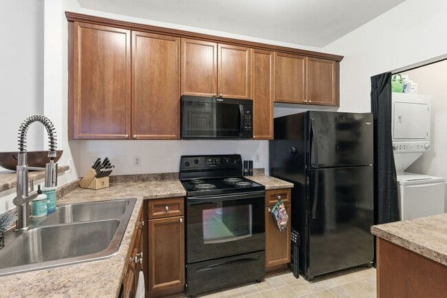 Building Photo - 7223 Althorp Way