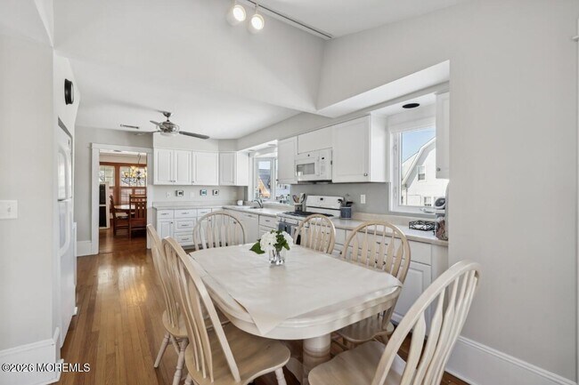 Building Photo - 54 Osborne Ave