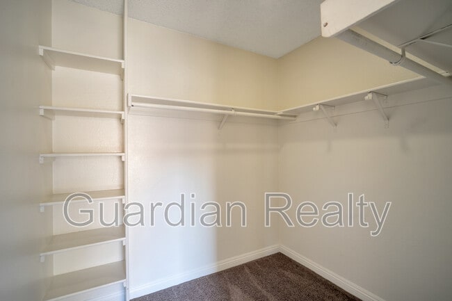 Building Photo - 2882 Calle Del Oro