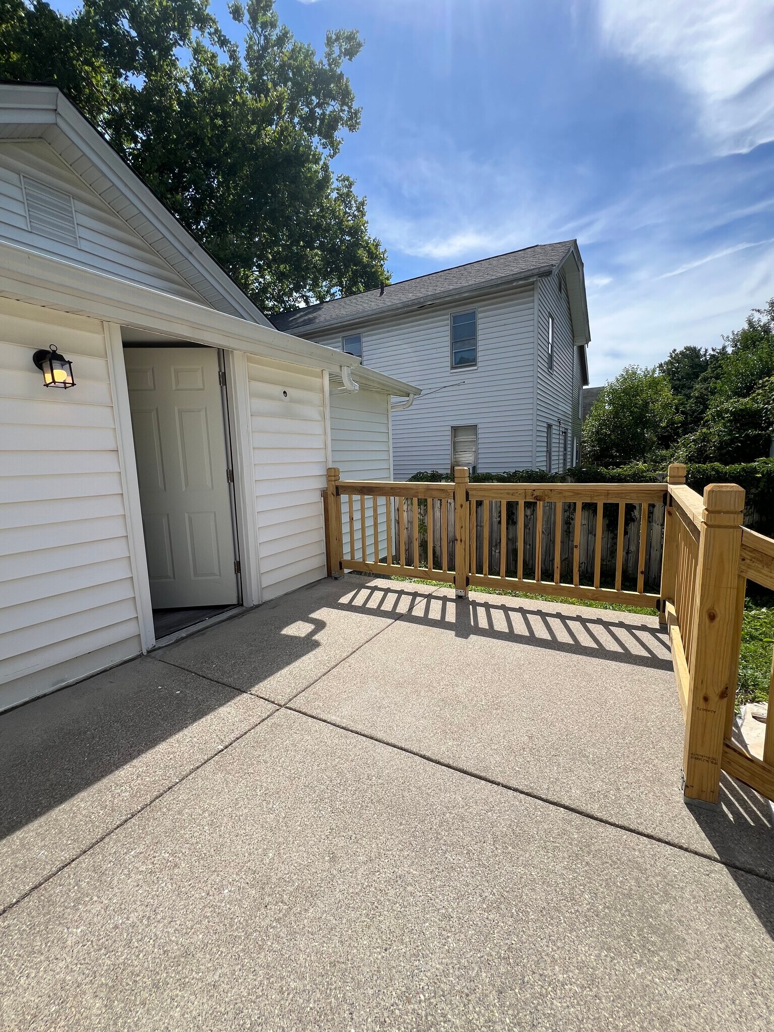 back porch - 6908 Merwin Ave