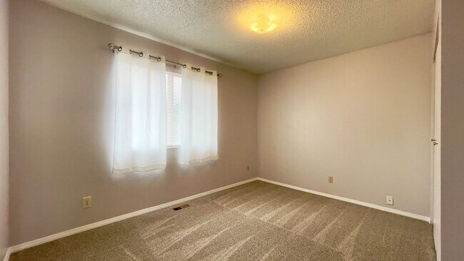 Building Photo - Exceptional Family Home in Fountain, CO - ...