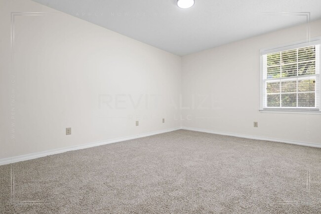 Building Photo - Spacious 4BR/2.5BA West Mobile Home – Room to Grow in a Convenient Location!