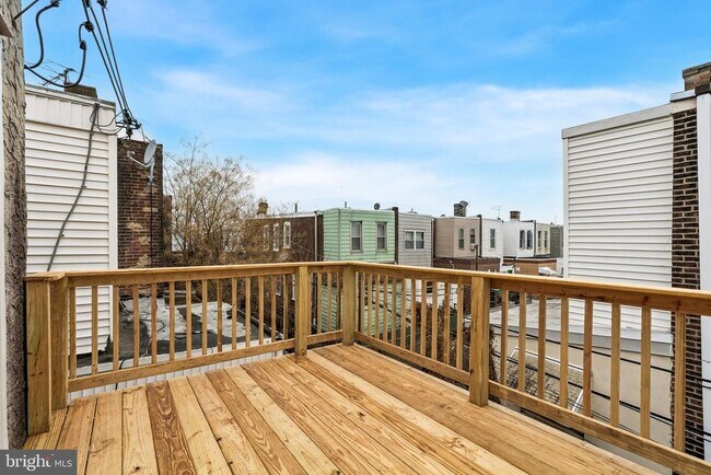 Building Photo - 2359 Ann St