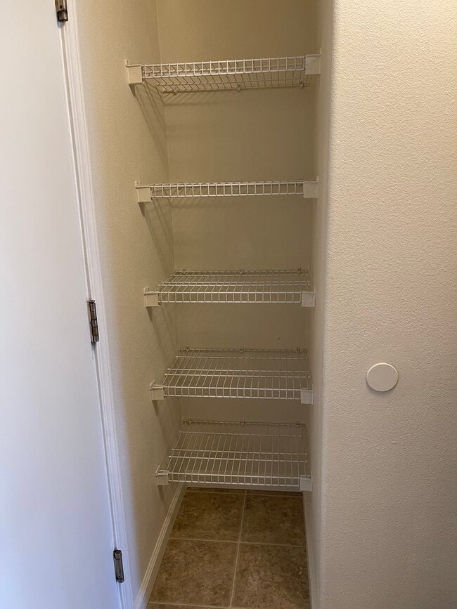 Building Photo - Being cleaned. Showing delayed.