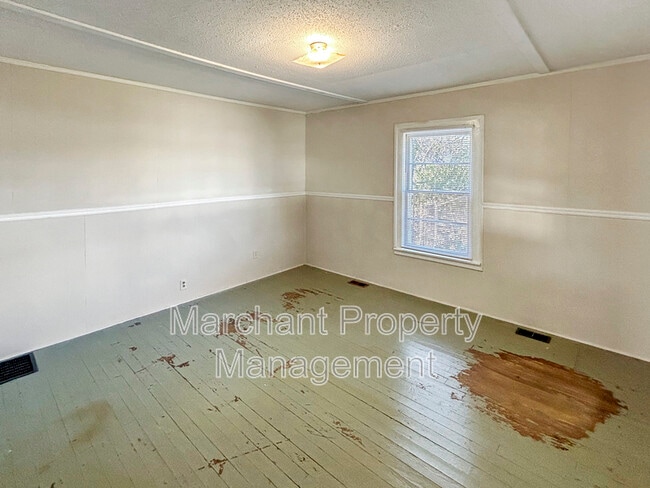 Building Photo - 1 Traction St