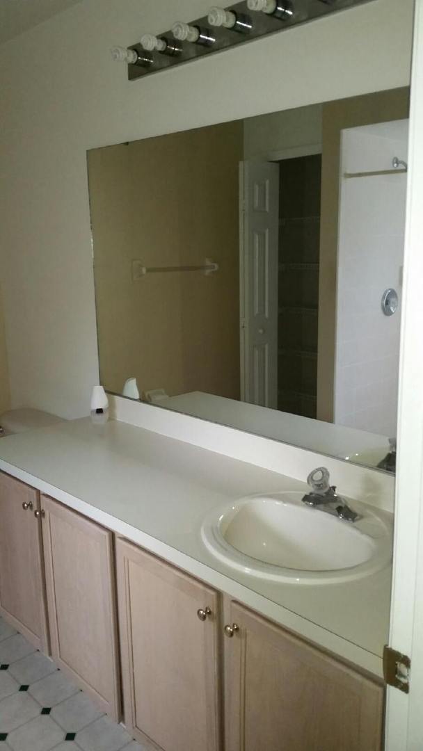 Building Photo - Quaint 3/2 Home Near Waterford Lakes