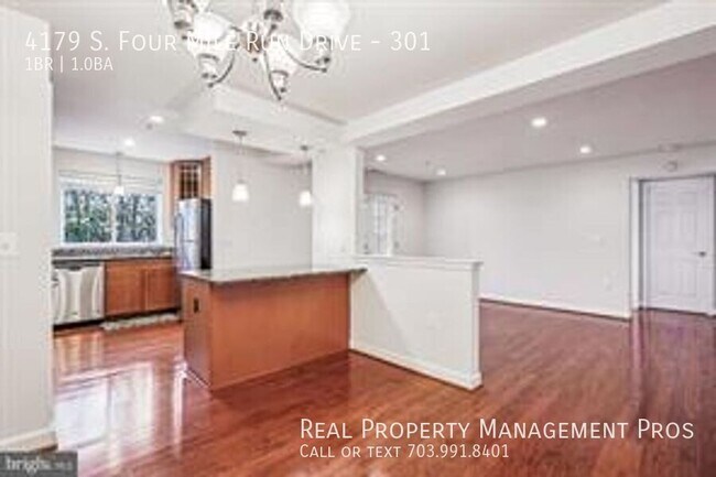 Building Photo - 4179 S Four Mile Run Dr