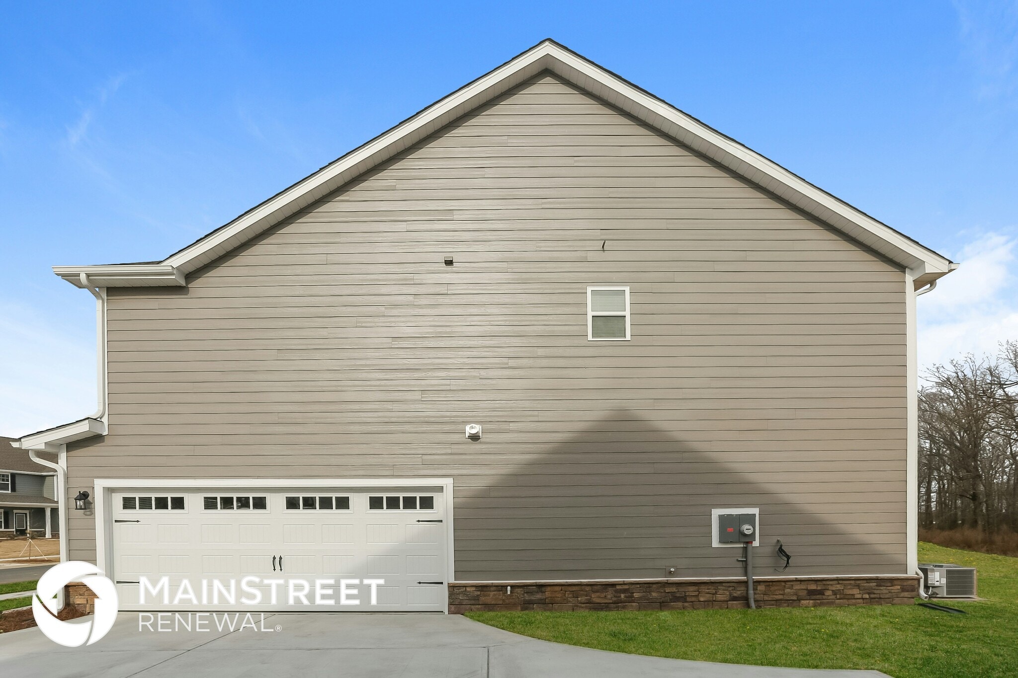 Building Photo - 3900 Allenby Pl