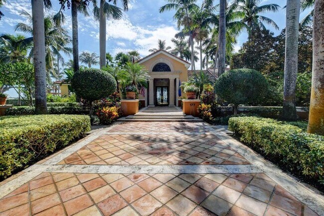 Building Photo - 107 Yacht Club Way