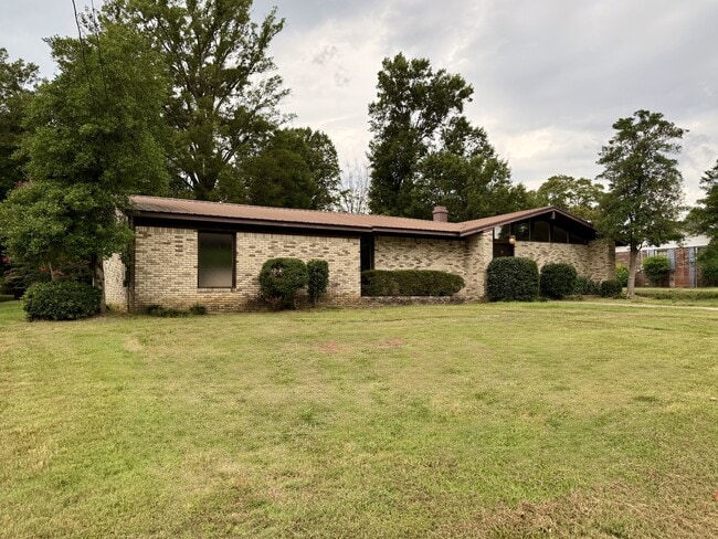 Building Photo - 107 Diamond Dr