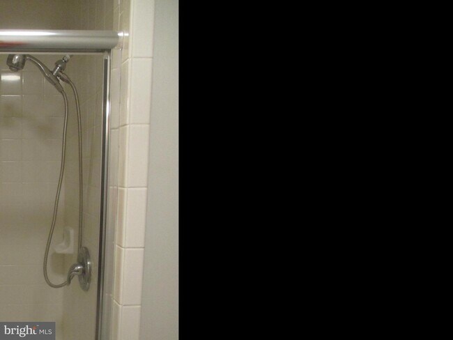 Building Photo - 114 La Grange Ave