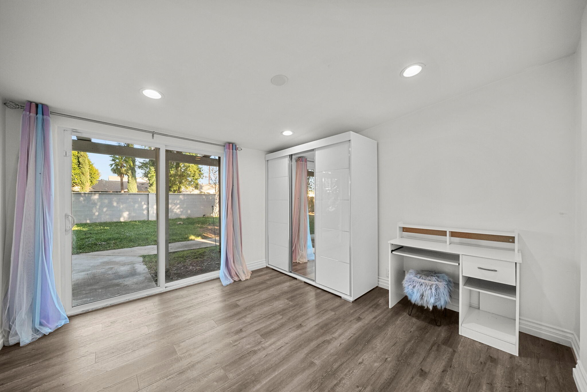 Building Photo - 8647 Corbin Ave