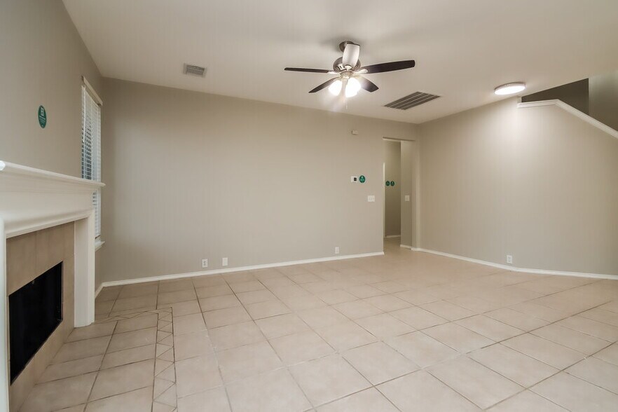 Building Photo - 11003 Sentry Ct