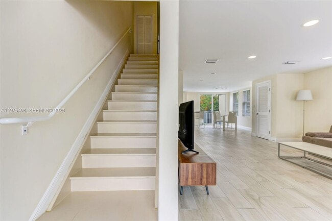 Building Photo - 1578 NE 110th St