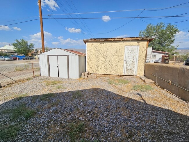 Building Photo - 2 Bedroom/2 Bath Home with Refrigerated Ai...