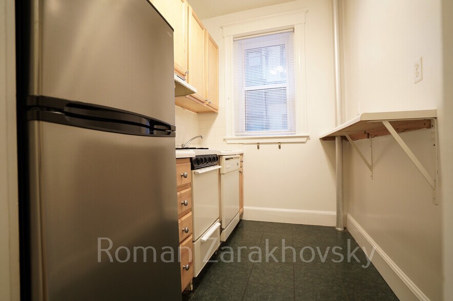 Building Photo - 2 Ayr Rd