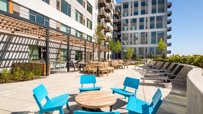 Building Photo - 1133 South Blvd