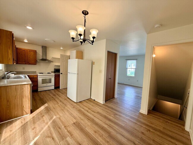 Building Photo - 202 Heatherwood Dr
