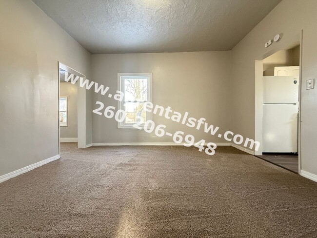 Building Photo - 2 Bedroom House- $300 Off first months rent