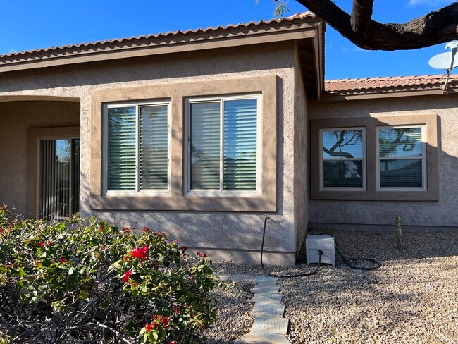 Building Photo - 25 S Quinn Cir