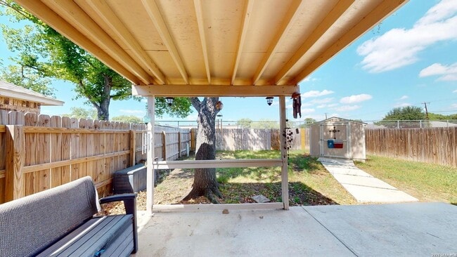 Building Photo - 2210 Muddy Peak Dr