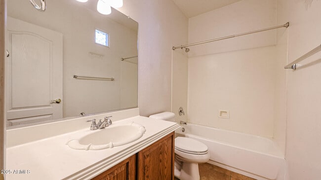 Building Photo - 7015 W Southgate Ave