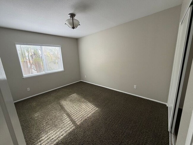 Building Photo - 30311 Silver Ridge Ct