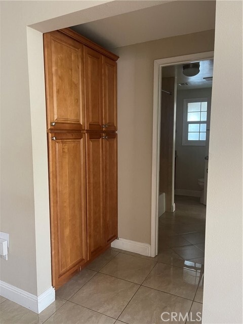 Building Photo - 10140 W Live Oak Ave