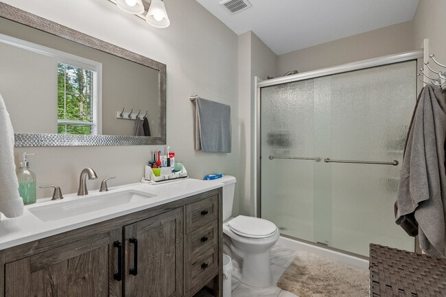 Building Photo - 63 Dorothy Ln