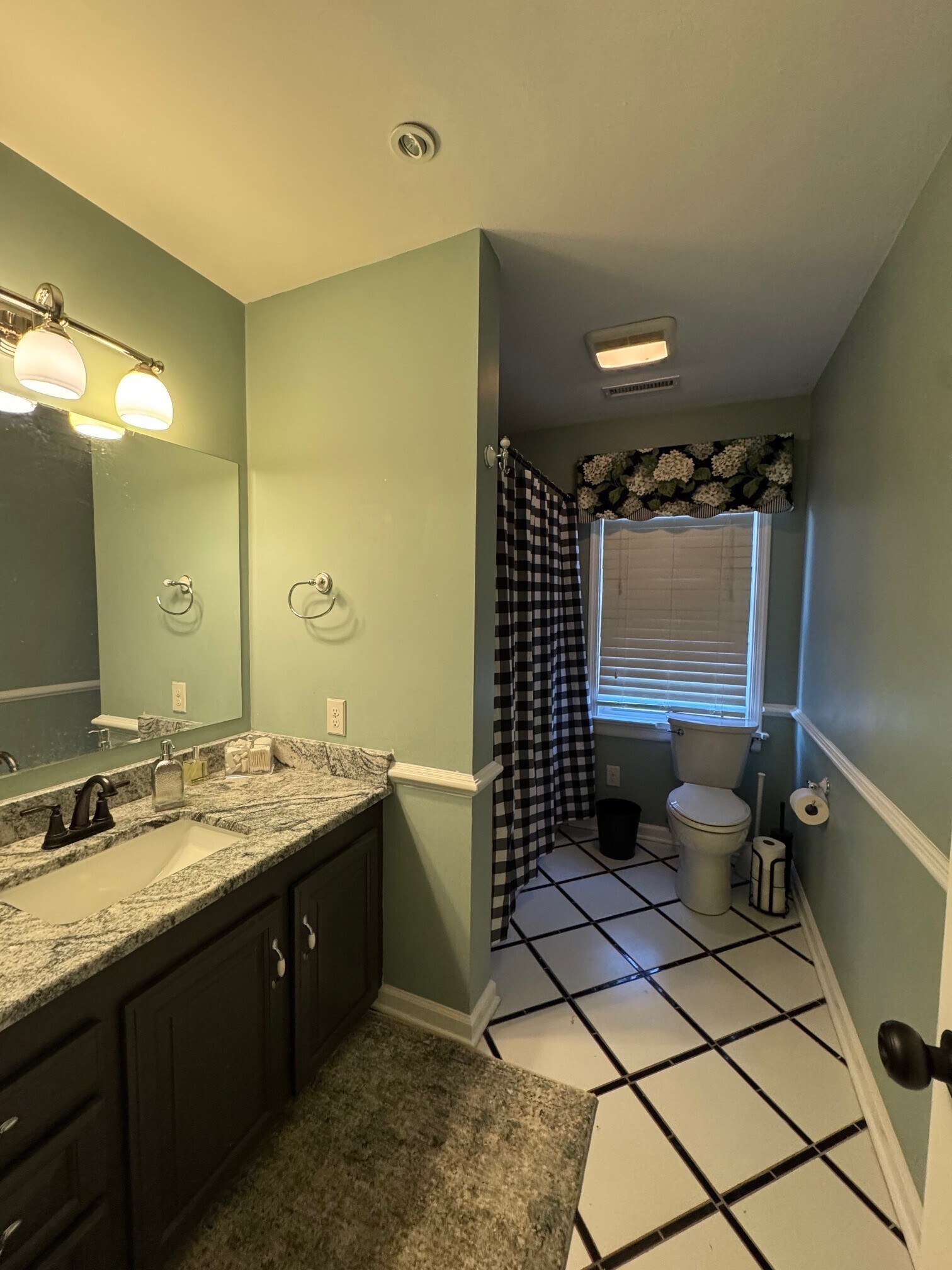 Building Photo - 3912 Faculty Dr