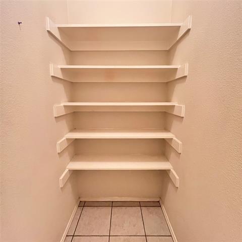 Building Photo - 2049 Helmoken Falls Dr