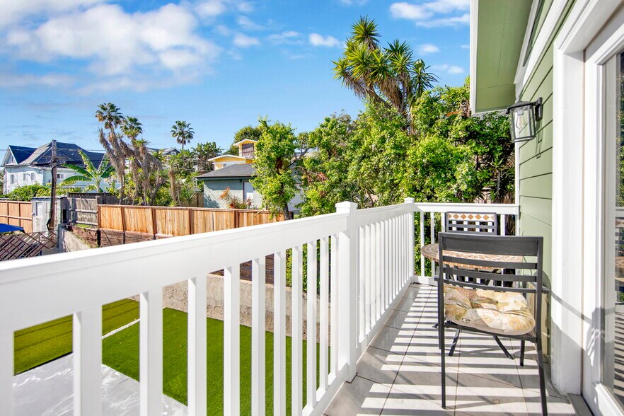 Building Photo - 2124 Reservoir St