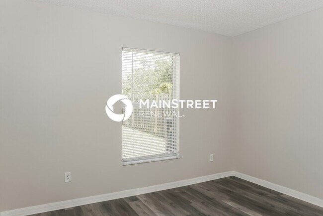 Building Photo - 3 Bedroom Pet-Friendly Home in MELBOURNE, FL with Main Street Renewal
