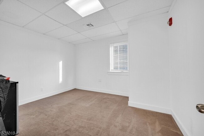 Building Photo - 38 Morris St