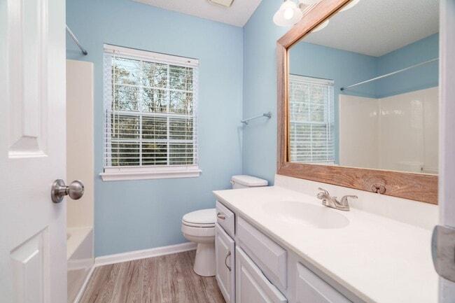 Building Photo - Your Modern West Ashley Retreat!