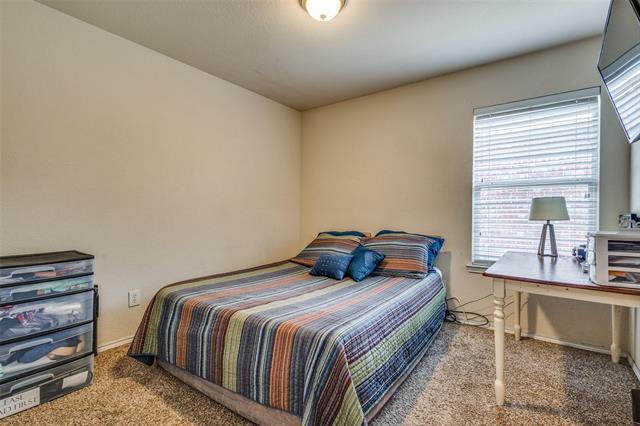 Building Photo - 6025 Goldenrod Dr