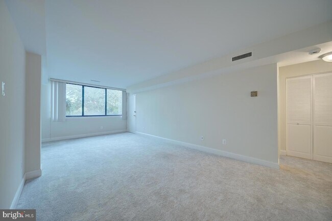 Building Photo - 515 N Armistead St