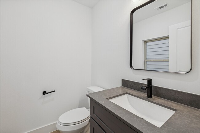 Building Photo - 113 Milby St