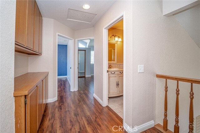 Building Photo - 11123 Woodview Dr