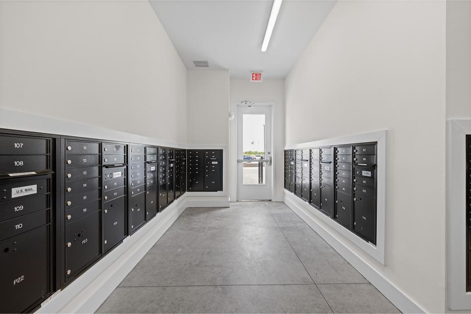 Building Photo - 901 Kelly Green Ln