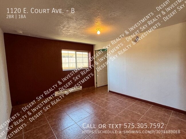 Building Photo - 1120 E Court Ave