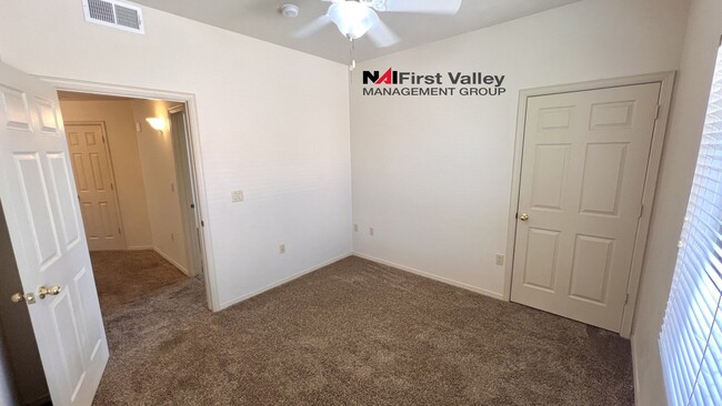 Building Photo - 3 Bedrooms, 2 Baths