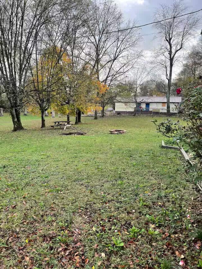 Building Photo - 206 E St