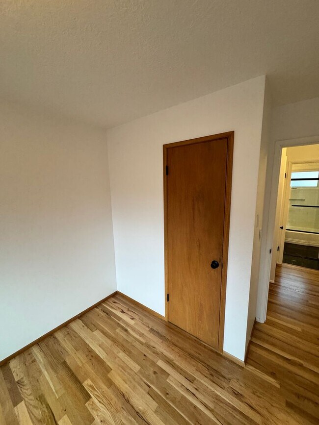 Building Photo - Beautifully remodeled 4 bedroom with ADU! PVT backyard, garage pets ok!